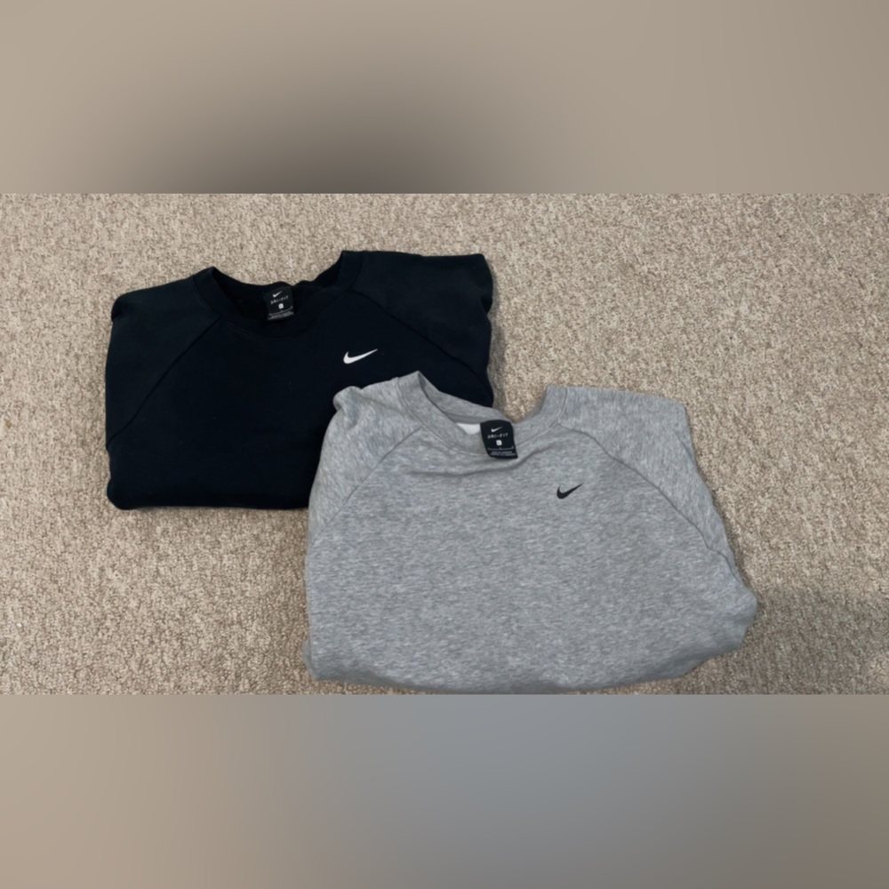 2 cropped Nike crew necks